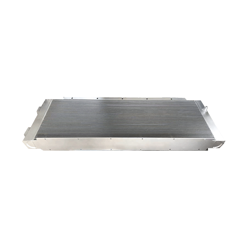 Högpresterande kylare för fordon med plattfenad kylare